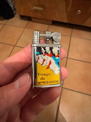 Accendino Retro Troupe de Melle Eglantine