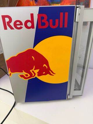 Nevera Red Bull nueva a estrenar