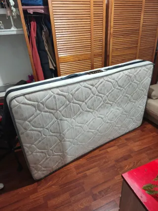 Cama individual completa (base + colchón)