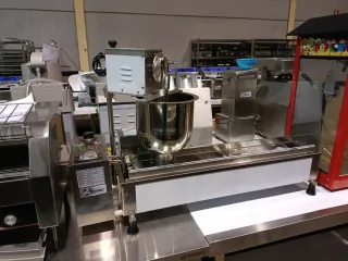 Maquina eléctrica de buñuelos.