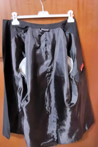 Completo uomo tradizionale nero.