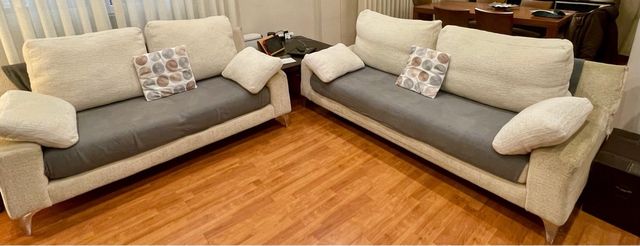 Sofá 3+2 plazas y mesa de regalo  OPORTUNIDAD!!