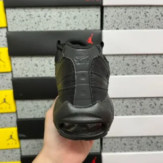Nike Air Max 95 Negras