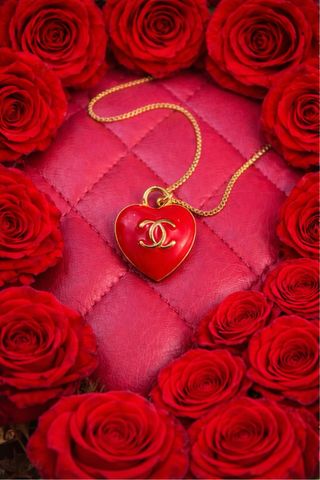 Collar Corazón Chanel CC Reciclado