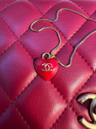 Collar Corazón Chanel CC Reciclado