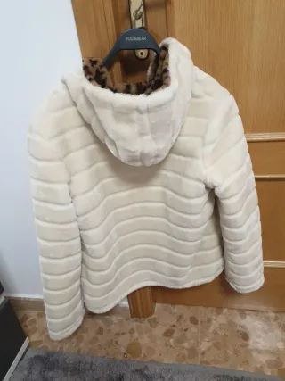 Abrigo reversible Pull&Bear estampado leopardo