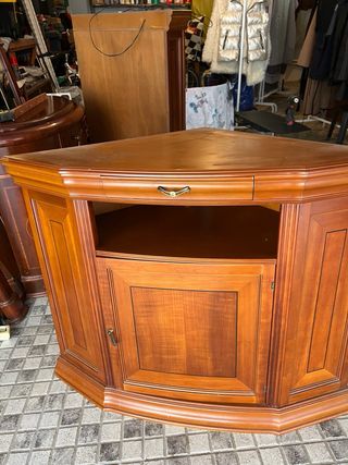 Móvel de Canto Cerejeira com Vitrina