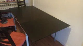 Mesa de comedor de color wenge