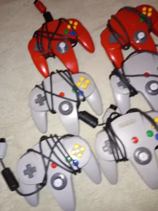 Mandos a 25€ cada uno Nintendo 64