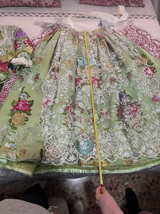 Traje de fallera.