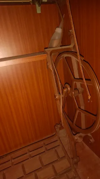 Maquina de coser antigua