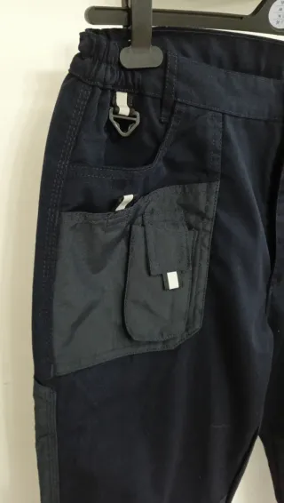 Pantaloni da lavoro neri e grigi