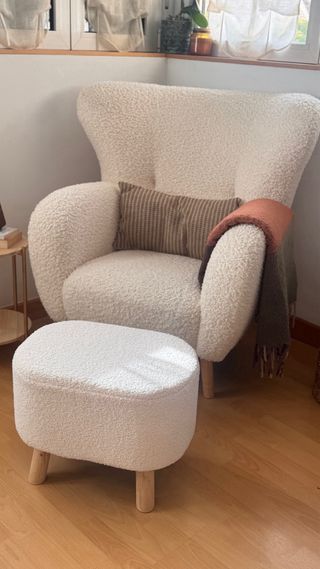 Conjunto sillón y reposapiés