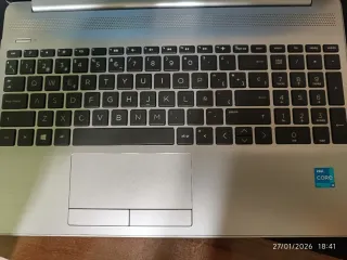 HP 250 G8 Portátil Plata y Negro