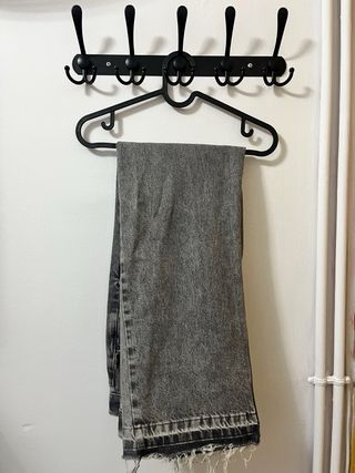 Jeans grises acampanados