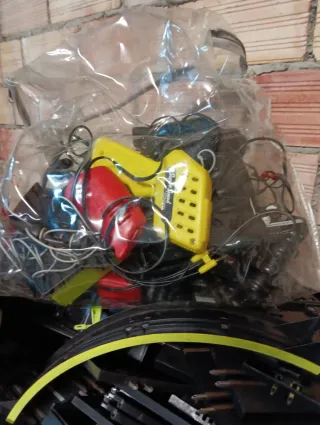 Caja de pistas y accesorios para coches de carrera