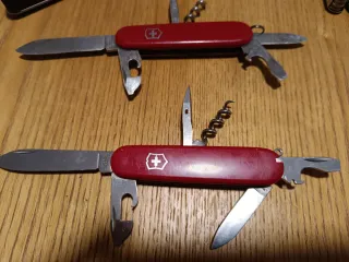 Lote 2 Navajas Victorinox Rojas