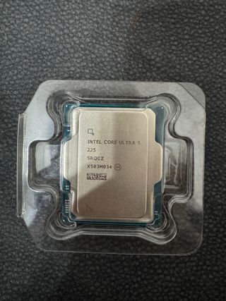 Processore Intel Core Ultra 5 225