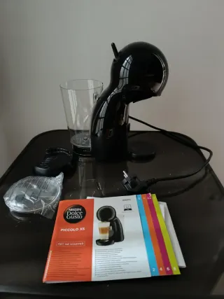 Cafetera  Dolce Gusto Piccolo XS nuevo a estrena.