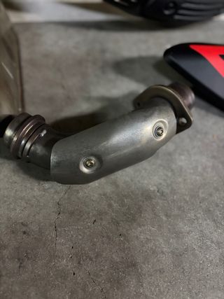 Ducati Scrambler. Catalizador y mas piezas.