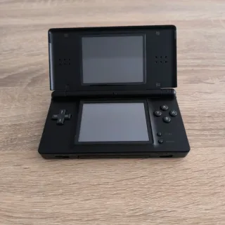Nintendo DS Lite Negra con accesorios
