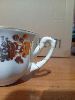 4 Tazas y 3 Platos Vintage Años 70