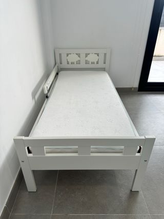 Cama infantil IKEA KRITTER blanca + Colchón