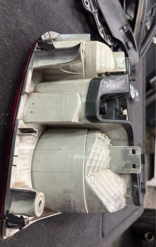 NUEVO Piloto Trasero Izq VW Touran 2004