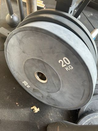 Rack Plegable Musculación con Banco Barra y Pesas