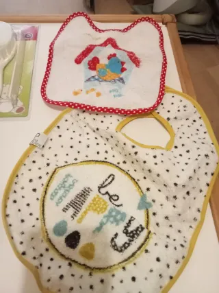 Lote regalo bebé: baberos, mordedores y más