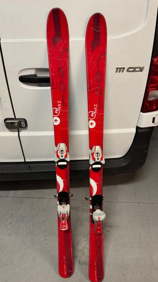 Esquís rojos quechua fijaciones salomon