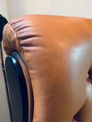 Sillón de cuero capitoné vintage / Chesterfield