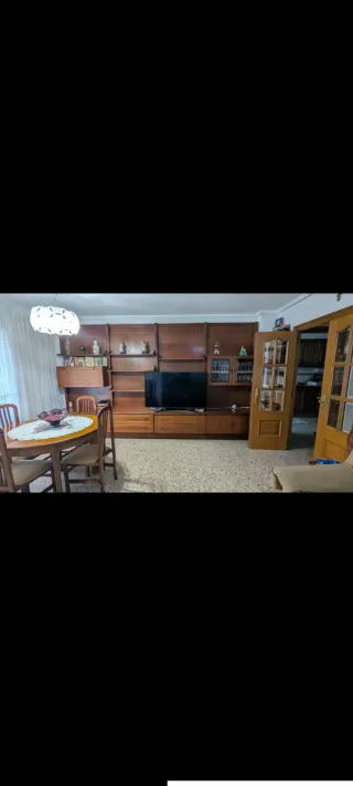 Mueble comedor, mesa y 6 sillas