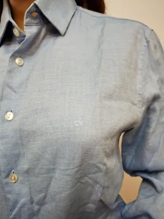 Camisa azul de rayas