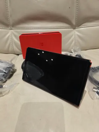 CONSOLA NINTENDO SWITCH OLED NUEVA, LEER