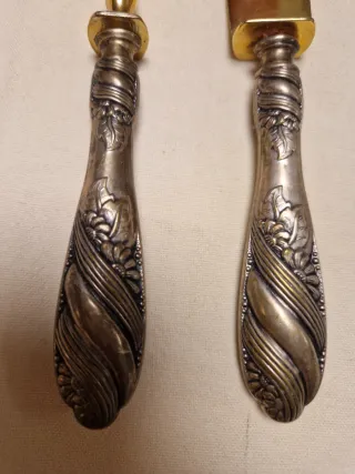 Antiguos cubiertos de trinchar carne o pescado