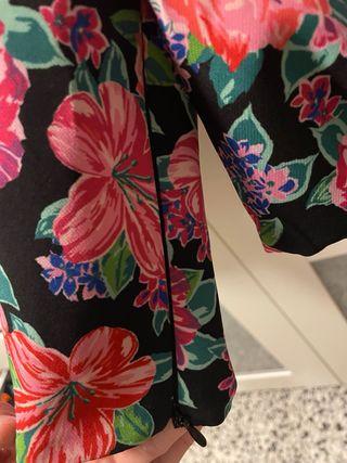 Top Zara flores manga abullonada