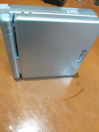 Nintendo Game Boy Advance SP + 4 juegos