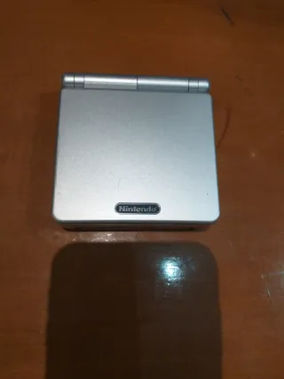 Nintendo Game Boy Advance SP + 4 juegos