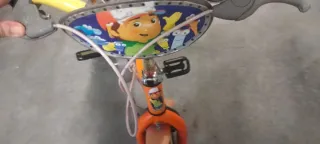 Bicicleta infantil naranja