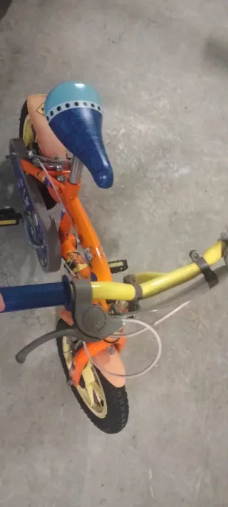Bicicleta infantil naranja