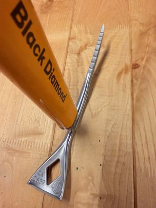 Piolet Black Diamond Raven Ultra 50 cm.