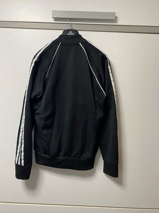 Chaqueta Adidas Negra con Rayas Blancas