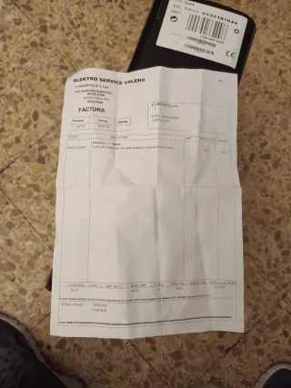 Cafetera Nespresso Essenza Mini Roja