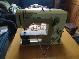 Máquina de coser Bernina antigua