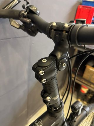 Bicicleta Trekking Rixe Negra