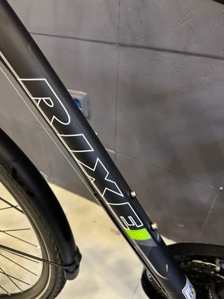 Bicicleta Trekking Rixe Negra