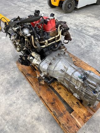 Motor Isuzu 4JB1 2.8 TD con caja de cambios