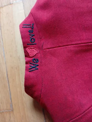 Abrigo Desigual rojo con círculos