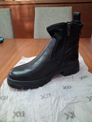 Botín XTI Mujer Negro